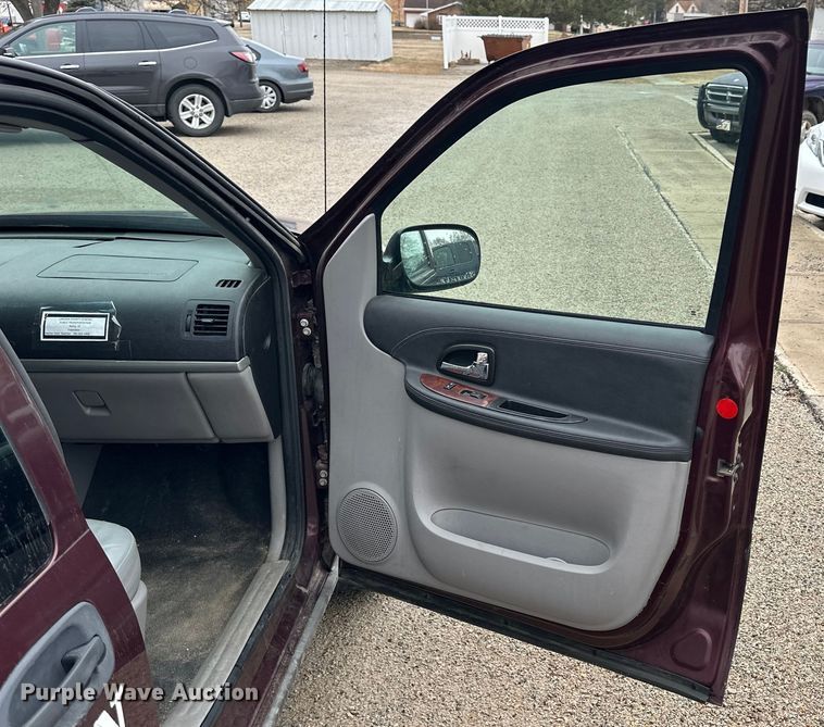 image for item NJ9444 2008 Chevrolet Uplander LS van