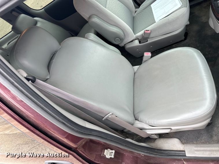 image for item NJ9444 2008 Chevrolet Uplander LS van