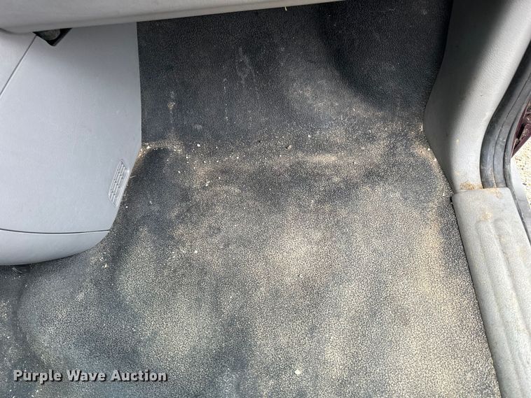 image for item NJ9444 2008 Chevrolet Uplander LS van