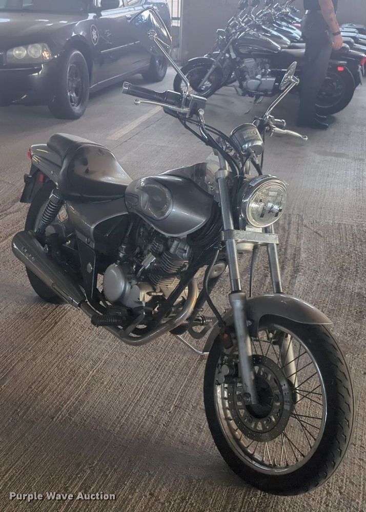 image for item NW9641 2004 Kawasaki Eliminator motorcycle