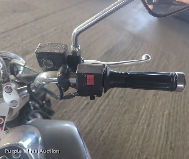 image for item NW9641 2004 Kawasaki Eliminator motorcycle