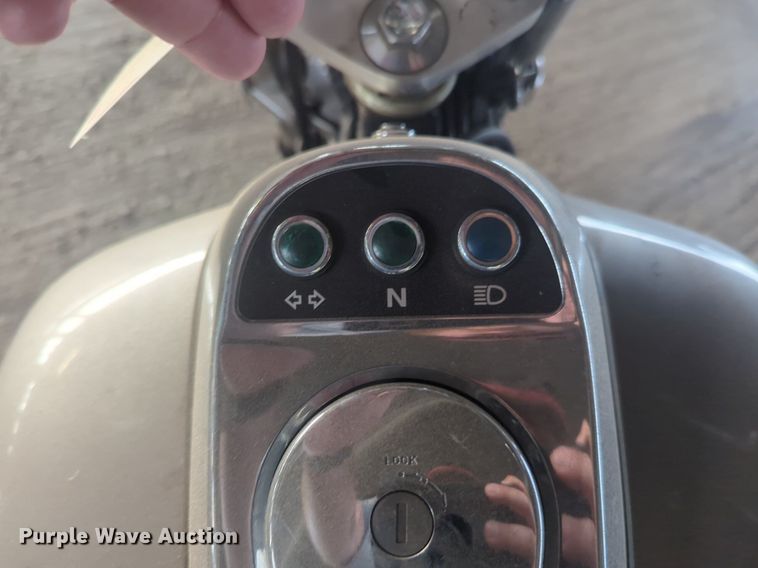 image for item NW9641 2004 Kawasaki Eliminator motorcycle