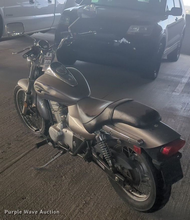 image for item NW9642 2004 Kawsaki Eliminator motorcycle