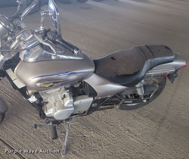 image for item NW9642 2004 Kawsaki Eliminator motorcycle