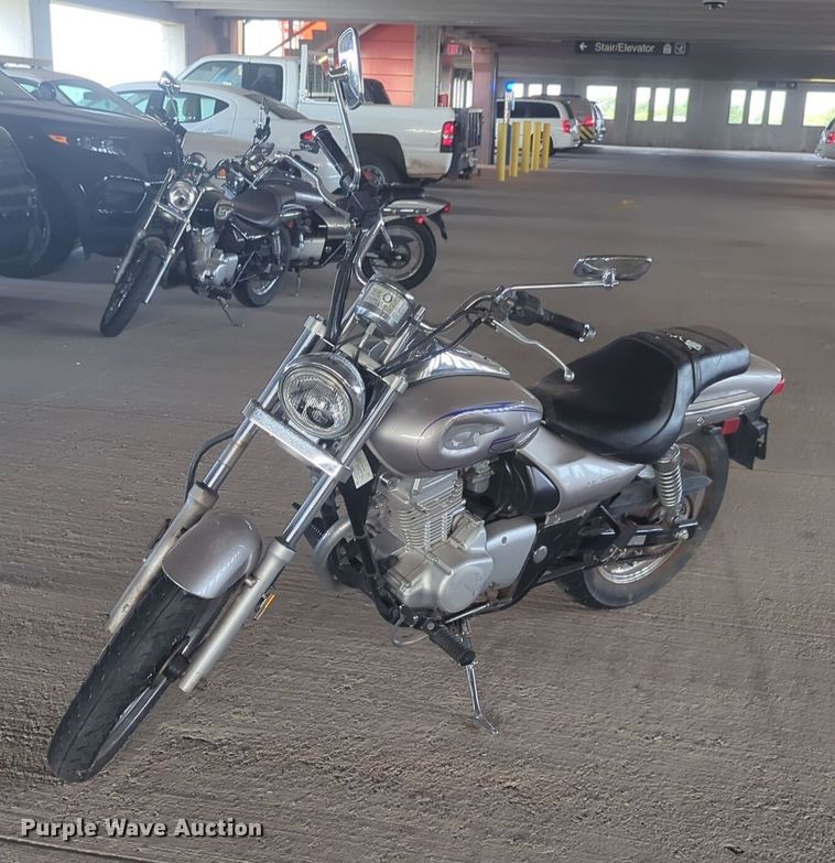 image for item NW9647 2004 Kawasaki Eliminator motorcycle