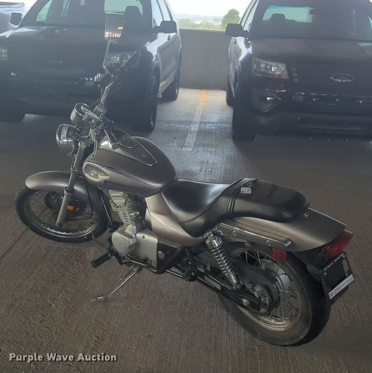 image for item NW9647 2004 Kawasaki Eliminator motorcycle