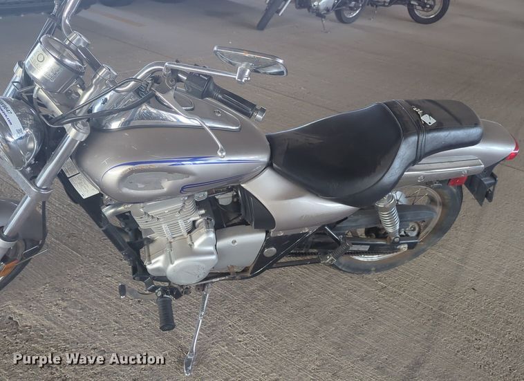 image for item NW9647 2004 Kawasaki Eliminator motorcycle