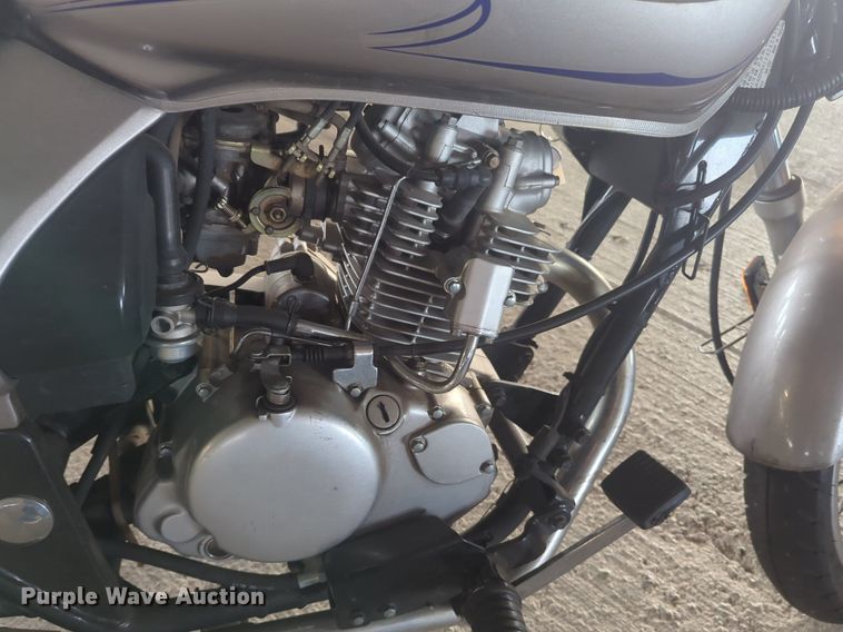 image for item NW9647 2004 Kawasaki Eliminator motorcycle