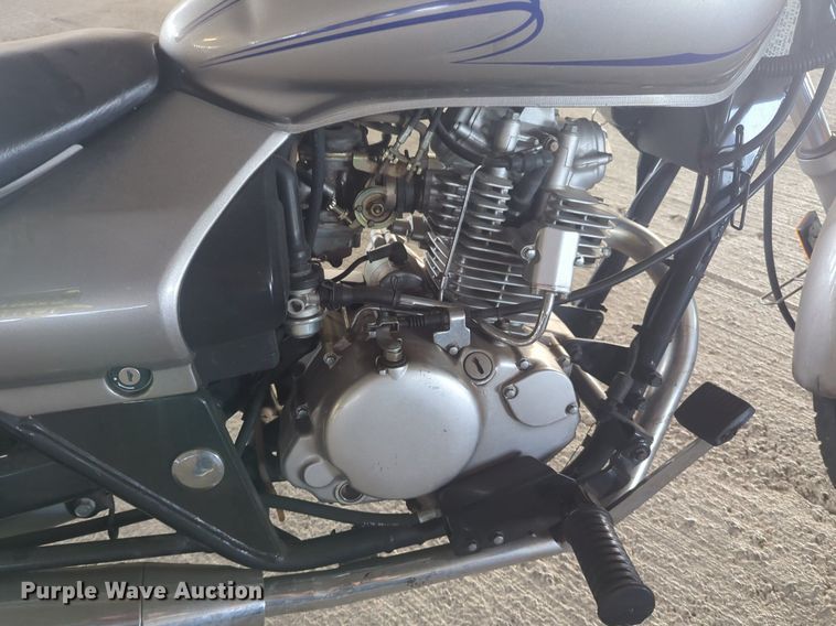image for item NW9647 2004 Kawasaki Eliminator motorcycle
