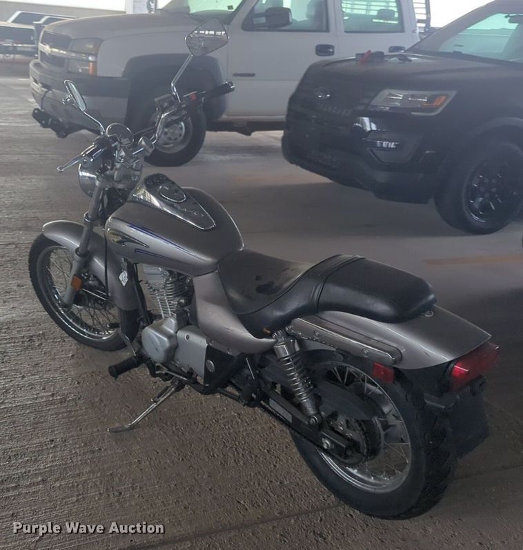 image for item NW9649 2004 Kawasaki Eliminator motorcycle