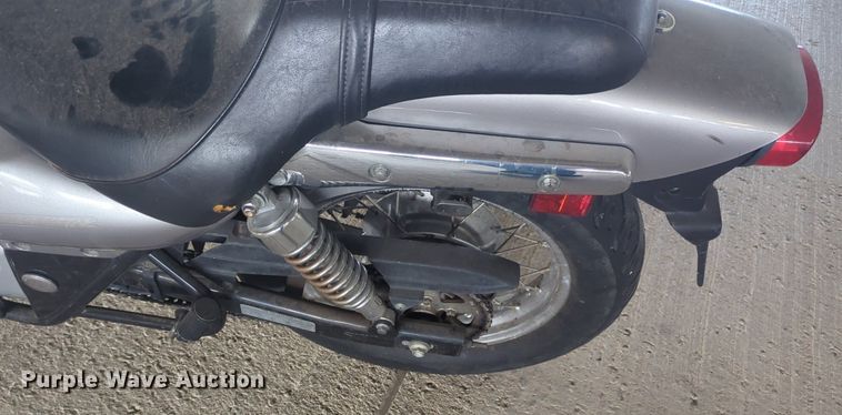 image for item NW9649 2004 Kawasaki Eliminator motorcycle