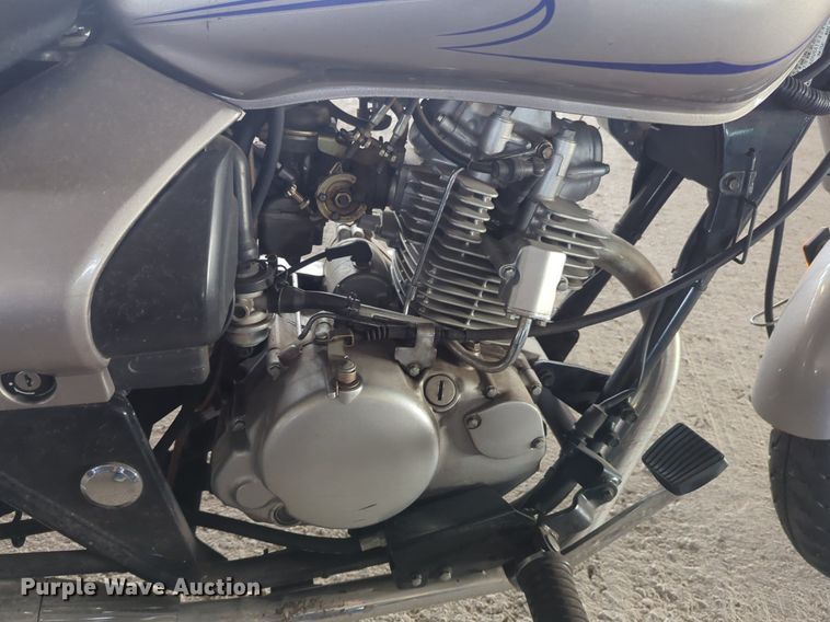 image for item NW9649 2004 Kawasaki Eliminator motorcycle