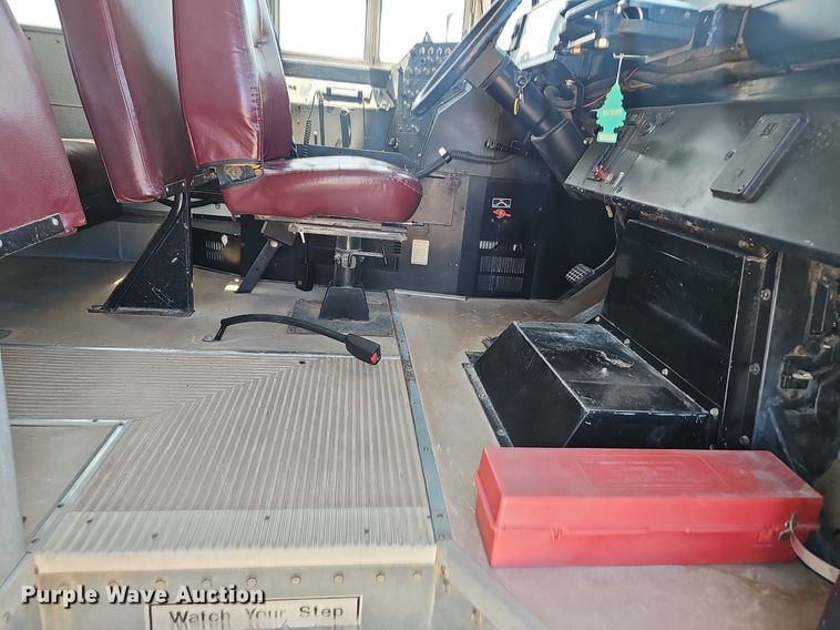 image for item NX9009 2000 Blue Bird school bus