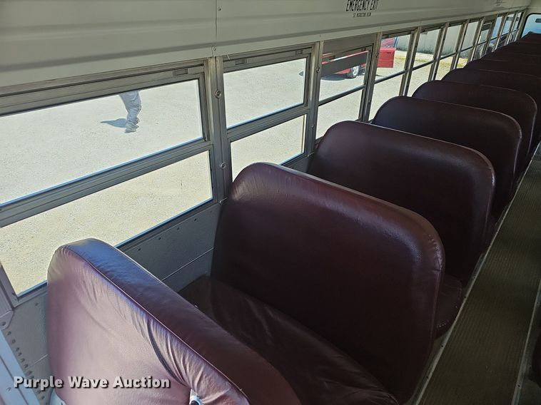 image for item NX9009 2000 Blue Bird school bus