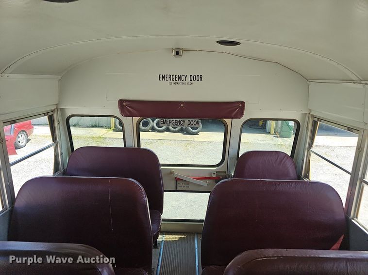 image for item NX9009 2000 Blue Bird school bus