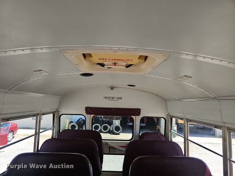 image for item NX9009 2000 Blue Bird school bus