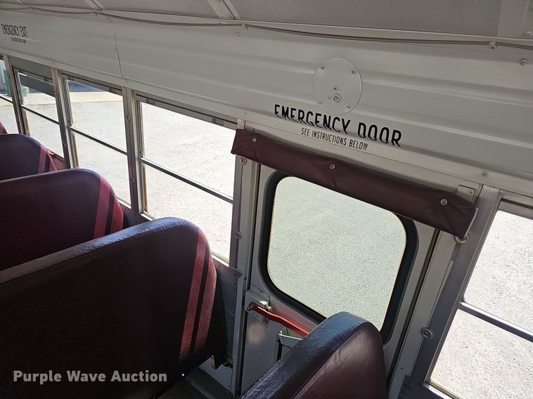 image for item NX9009 2000 Blue Bird school bus