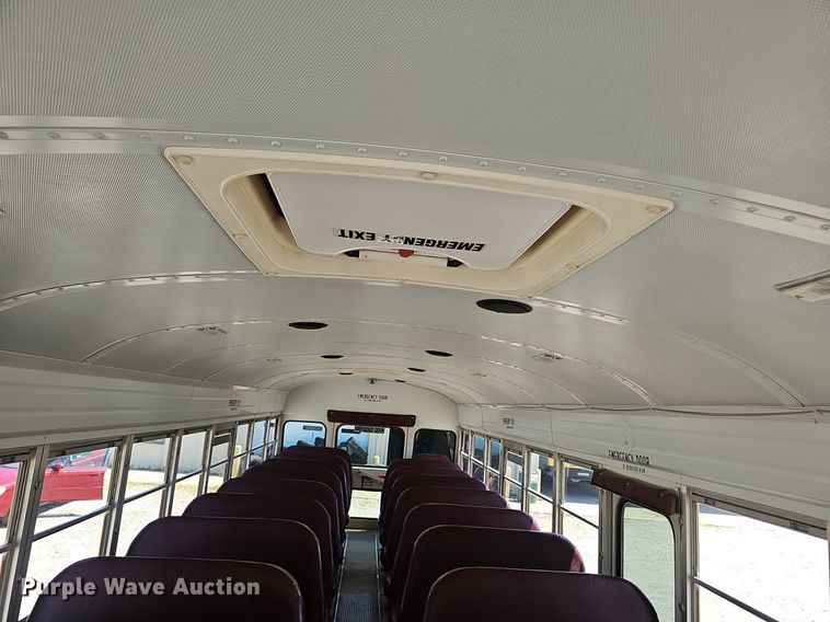 image for item NX9009 2000 Blue Bird school bus