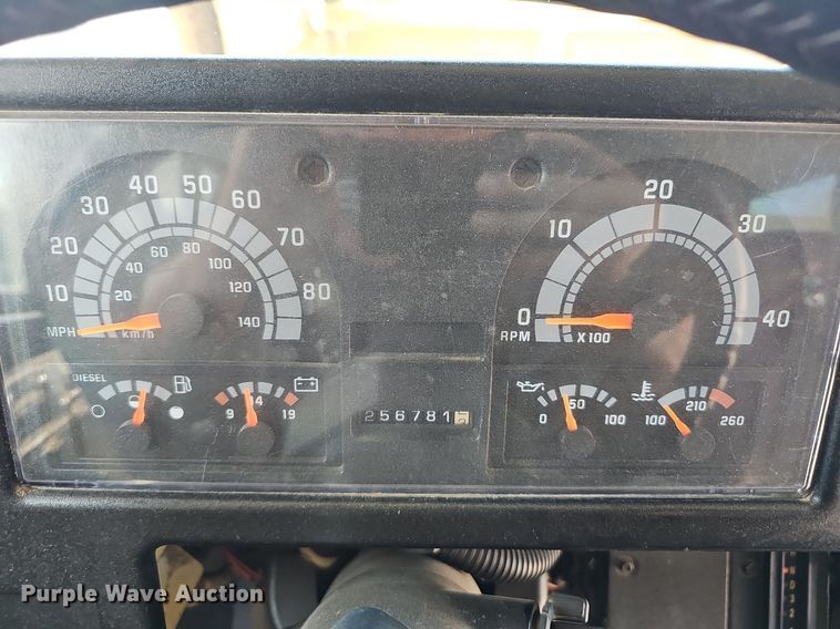 image for item NX9009 2000 Blue Bird school bus