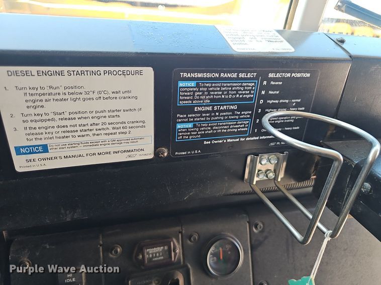 image for item NX9009 2000 Blue Bird school bus