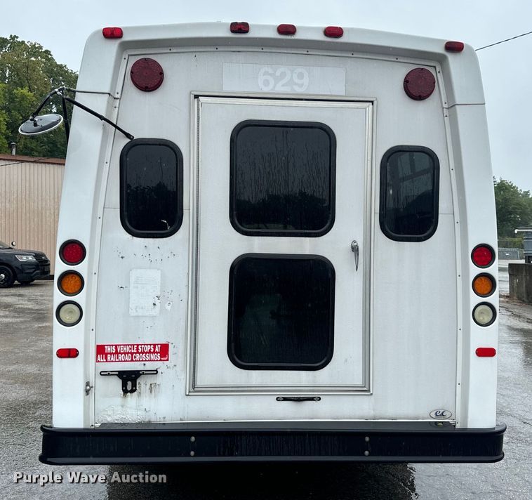 image for item OF9960 2010 Ford E450 Super Duty shuttle bus