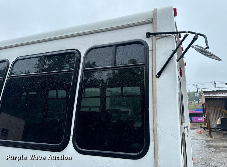 image for item OF9960 2010 Ford E450 Super Duty shuttle bus