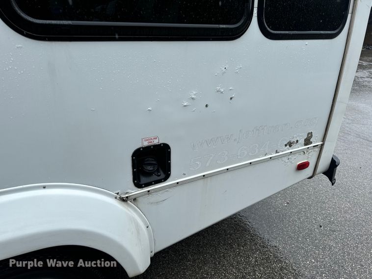 image for item OF9960 2010 Ford E450 Super Duty shuttle bus