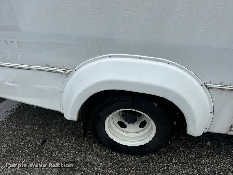 image for item OF9960 2010 Ford E450 Super Duty shuttle bus