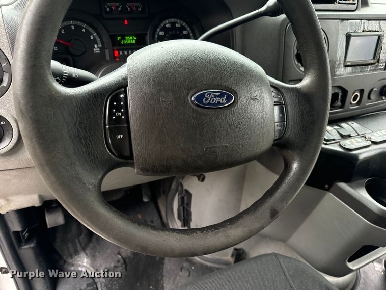 image for item OF9960 2010 Ford E450 Super Duty shuttle bus