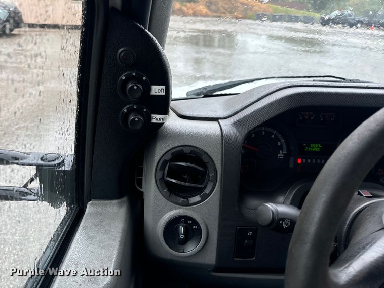 image for item OF9960 2010 Ford E450 Super Duty shuttle bus