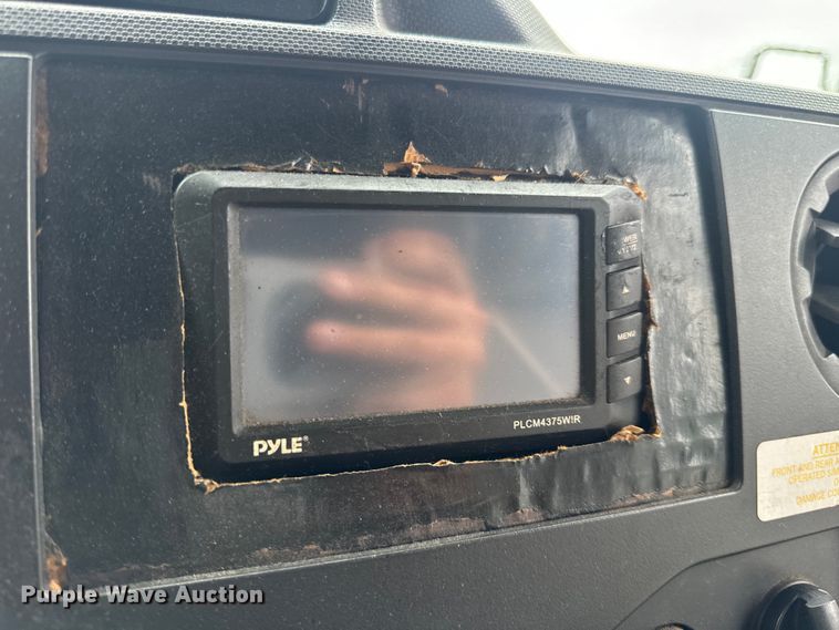 image for item OF9960 2010 Ford E450 Super Duty shuttle bus