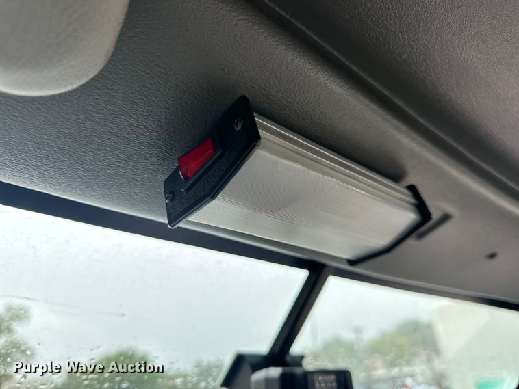 image for item OF9960 2010 Ford E450 Super Duty shuttle bus