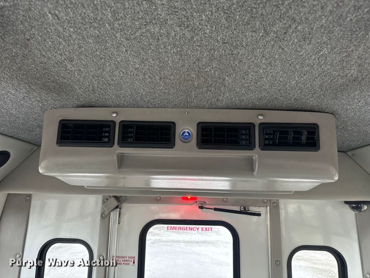 image for item OF9960 2010 Ford E450 Super Duty shuttle bus