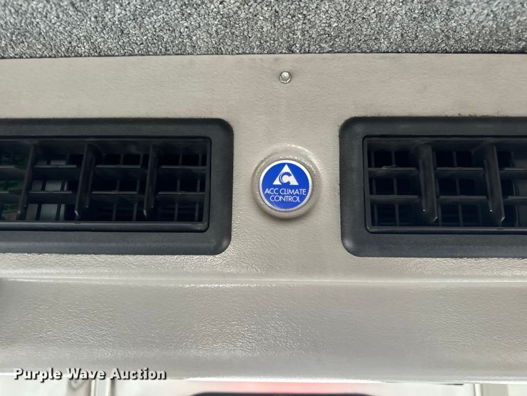 image for item OF9960 2010 Ford E450 Super Duty shuttle bus