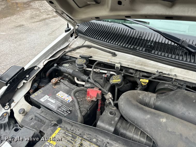 image for item OF9960 2010 Ford E450 Super Duty shuttle bus