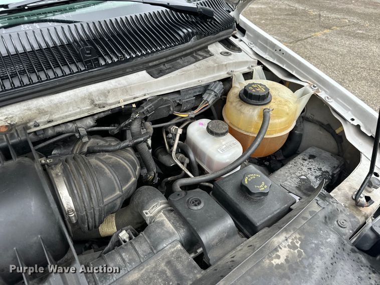 image for item OF9960 2010 Ford E450 Super Duty shuttle bus