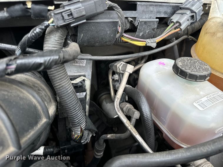 image for item OF9960 2010 Ford E450 Super Duty shuttle bus