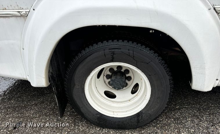 image for item OF9960 2010 Ford E450 Super Duty shuttle bus