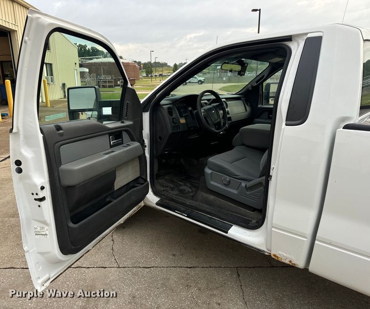 image for item OF9973 2014 Ford F150 XL pickup truck