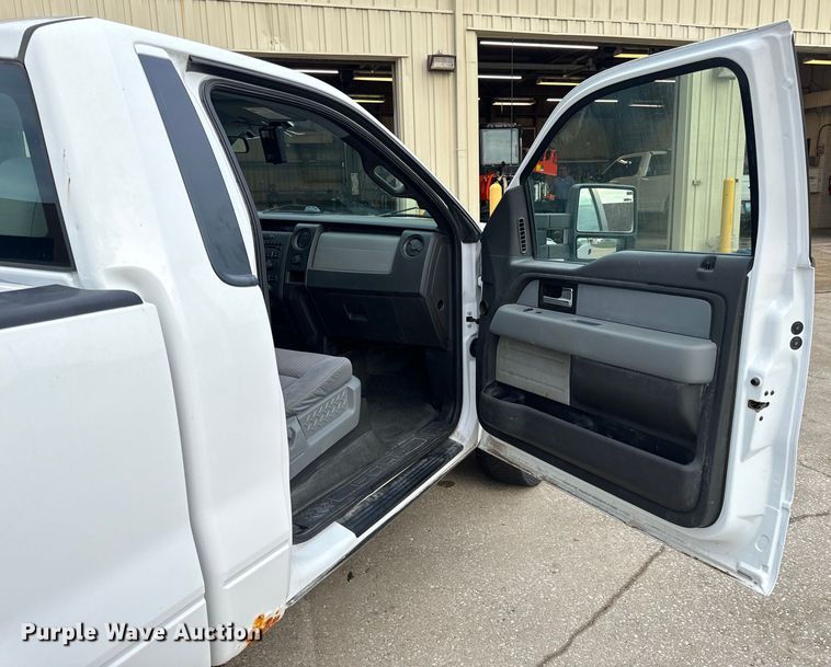 image for item OF9973 2014 Ford F150 XL pickup truck