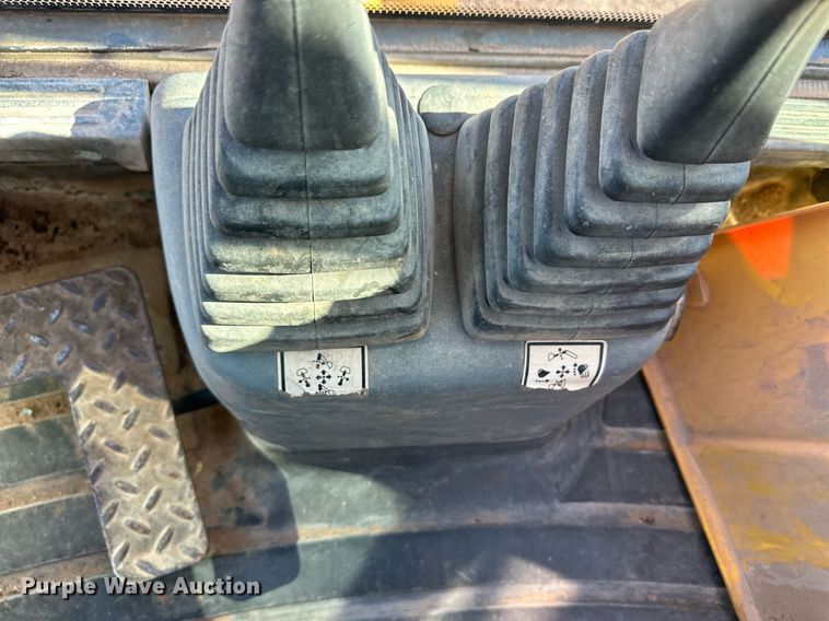 image for item OM9611 New Holland LB110 backhoe