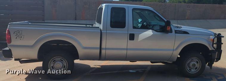 image for item NW9710 2013 Ford  F250 Super Duty SuperCab pickup truck
