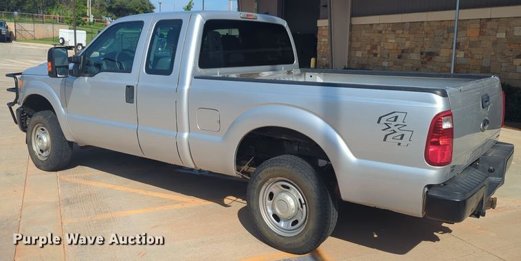 image for item NW9710 2013 Ford  F250 Super Duty SuperCab pickup truck