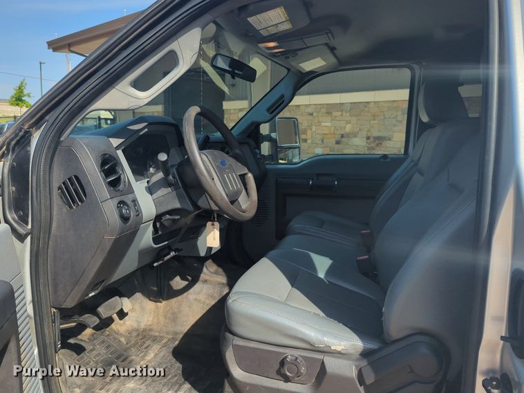 image for item NW9710 2013 Ford  F250 Super Duty SuperCab pickup truck