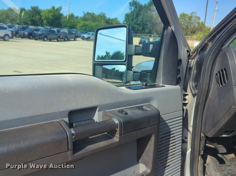 image for item NW9710 2013 Ford  F250 Super Duty SuperCab pickup truck