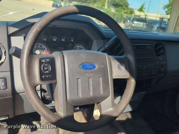 image for item NW9710 2013 Ford  F250 Super Duty SuperCab pickup truck