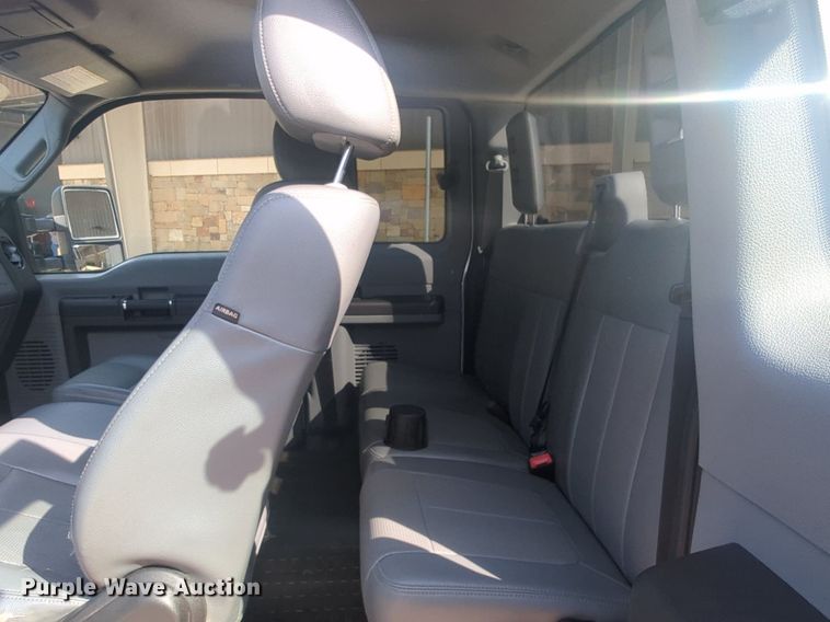 image for item NW9710 2013 Ford  F250 Super Duty SuperCab pickup truck