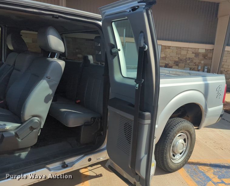 image for item NW9710 2013 Ford  F250 Super Duty SuperCab pickup truck