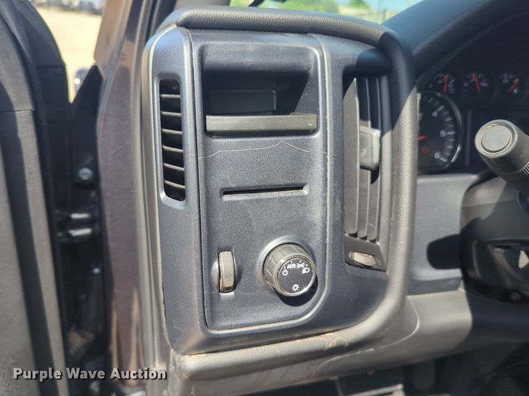 image for item NW9714 2015 Chevrolet Silverado 1500 Double Cab pickup truck