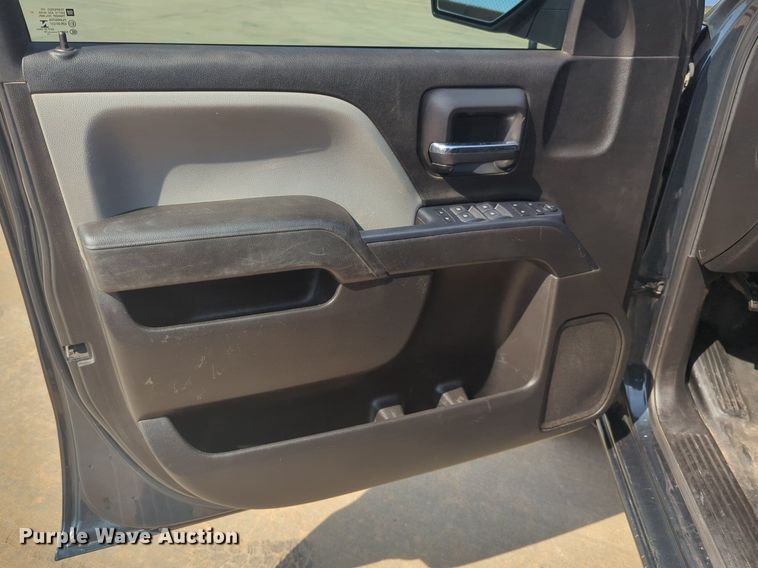 image for item NW9715 2018 Chevrolet  Silverado 1500 Double Cab pickup truck